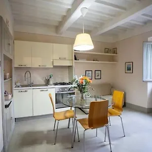 Dietro Le Campane Arezzo